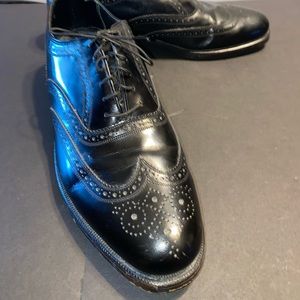 The Florsheim Shoe Black Leather Wing Tip Brogue Oxfords Dress Shoes 8.5D